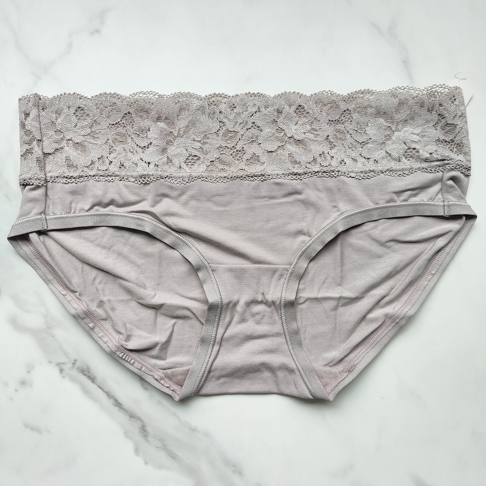 NWT SOMA EMBRACEABLE SUPER SOFT SIGNATURE LACE HIPSTER PANTY IN SILVER TAUPE